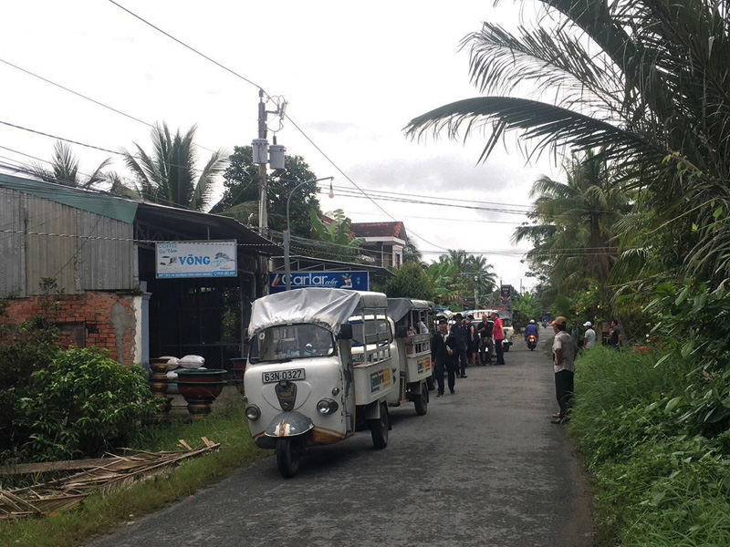 Đi xe lam - xe lôi máy khám phá miền quê Bến Tre